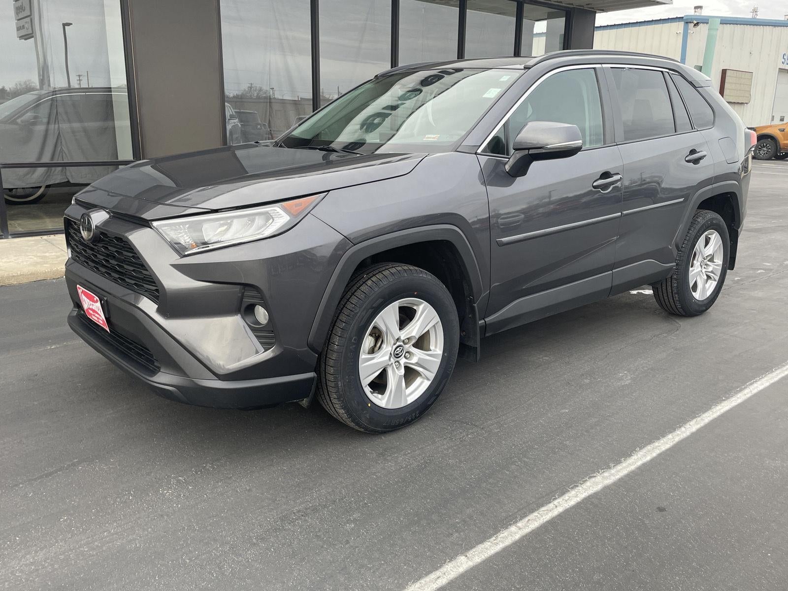 2020 Toyota RAV4 XLE