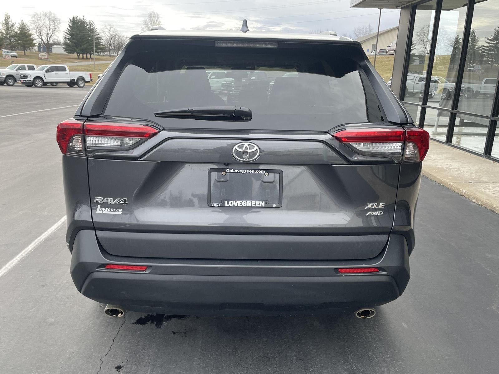 2020 Toyota RAV4 XLE