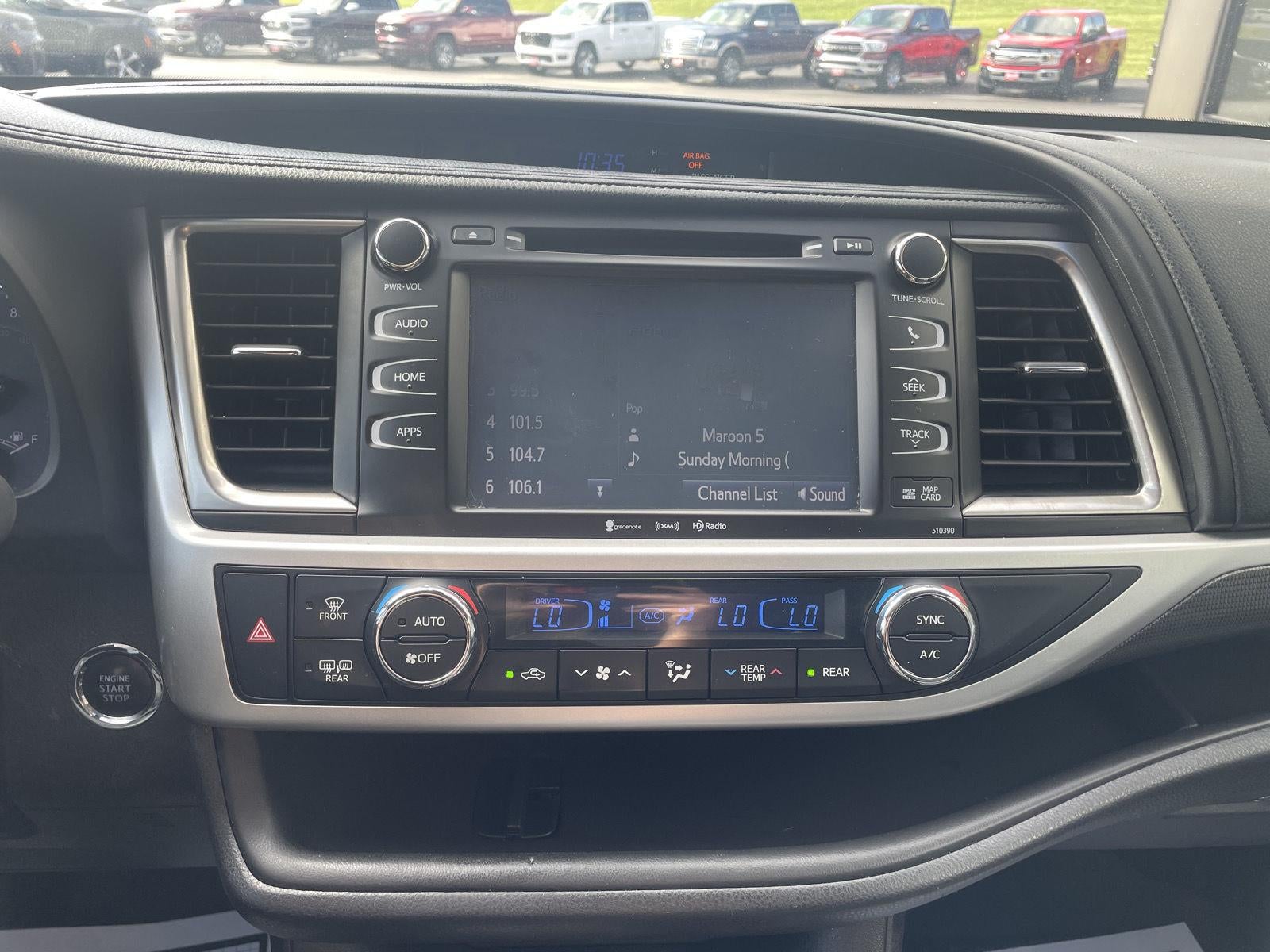 2019 Toyota Highlander SE