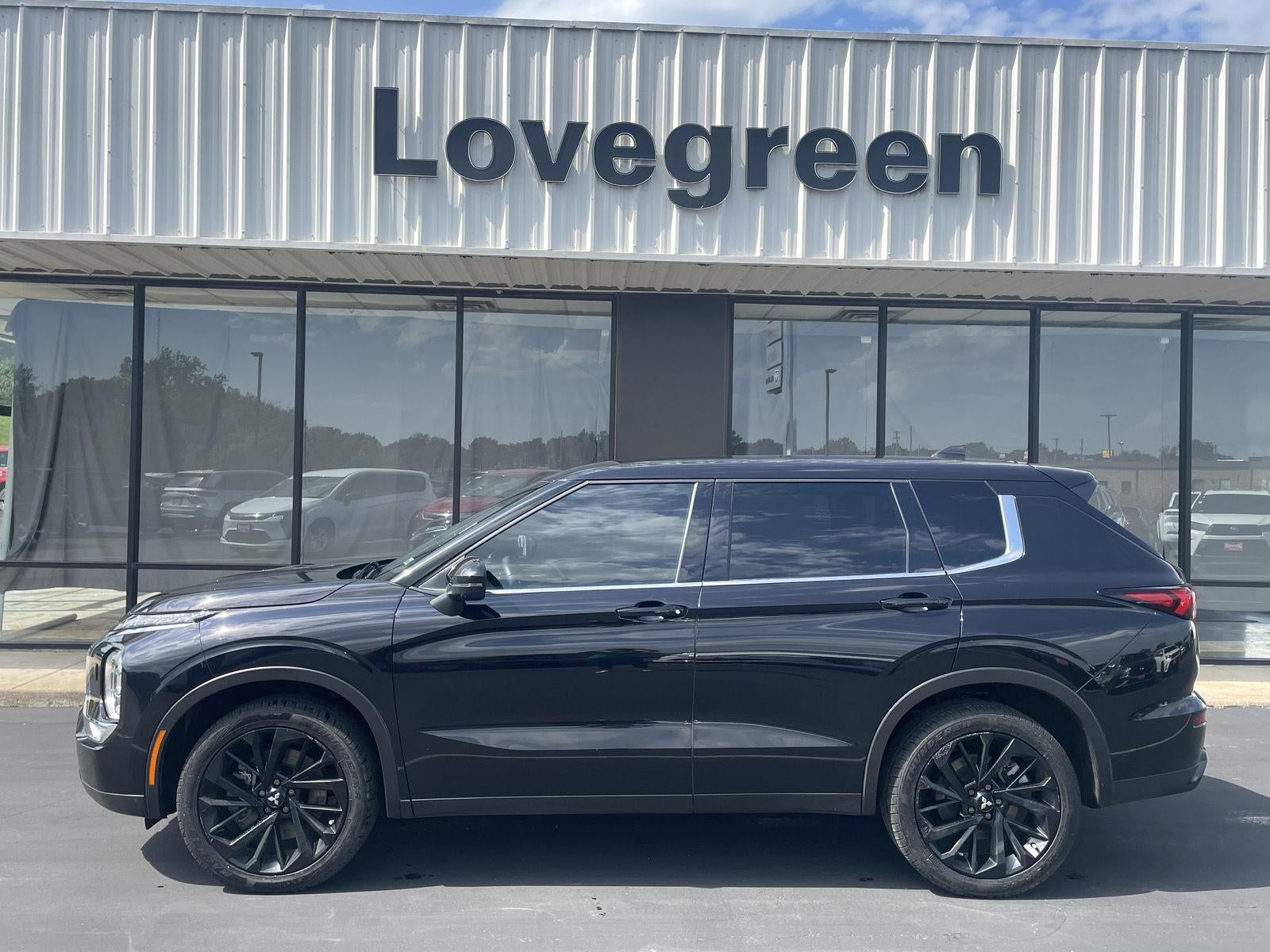 2023 Mitsubishi Outlander SE Black Edition
