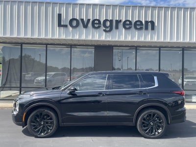 2023 Mitsubishi Outlander SE