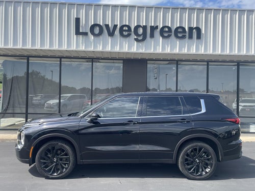 2023 Mitsubishi Outlander SE