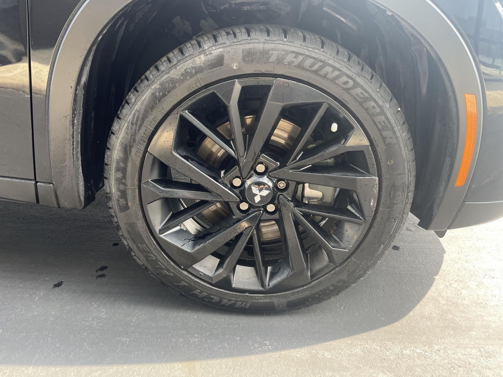 2023 Mitsubishi Outlander SE