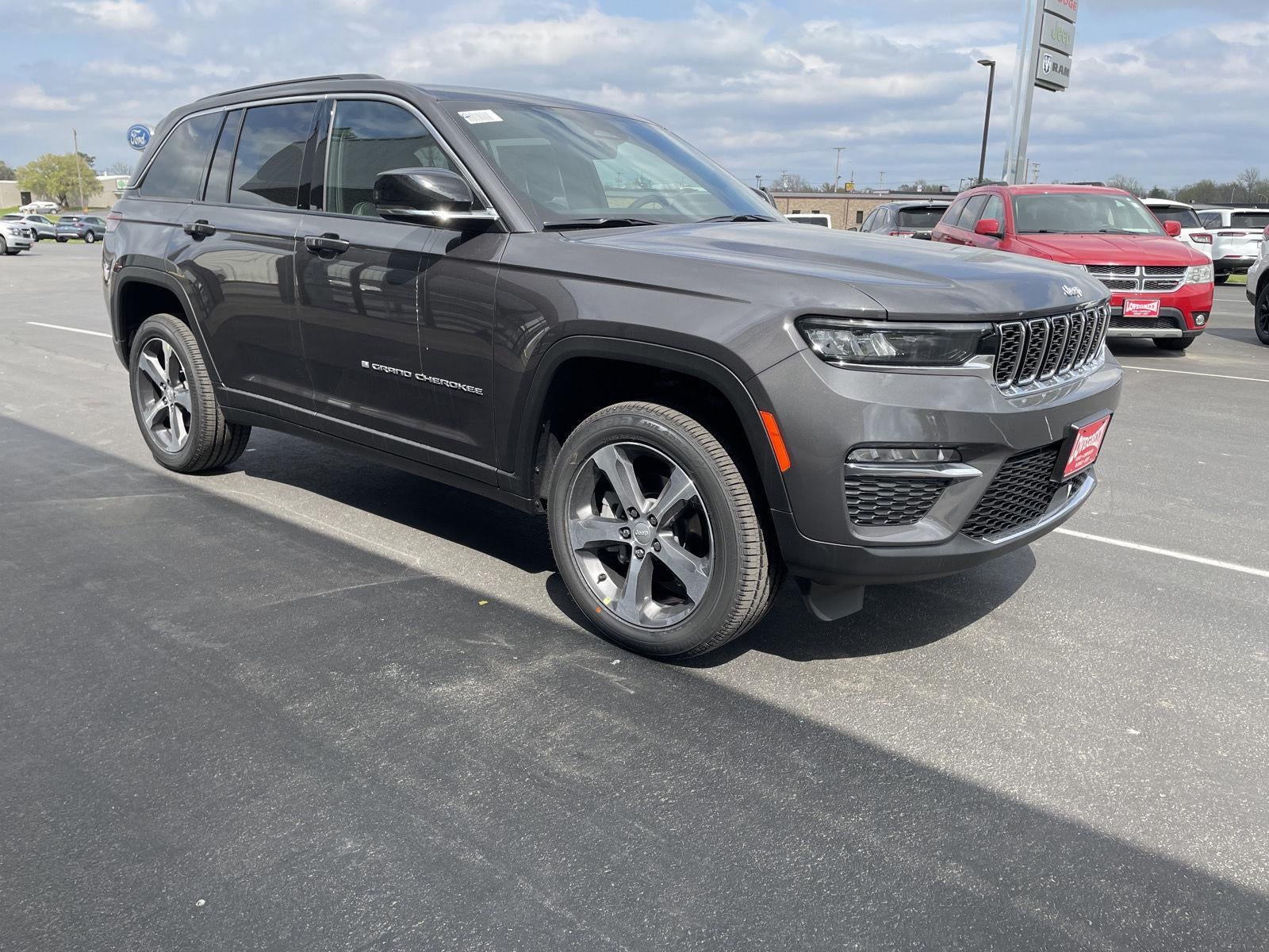 2025 Jeep Grand Cherokee GRAND CHEROKEE LIMITED 4X4