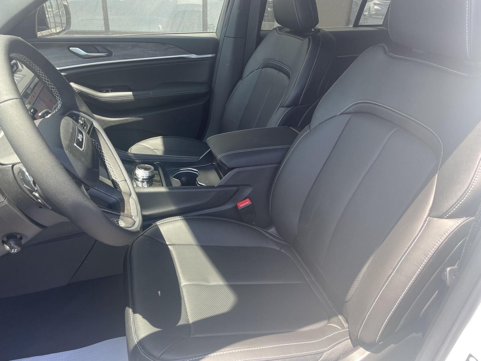 2026 Jeep Grand Cherokee GRAND CHEROKEE LIMITED RESERVE 4X4