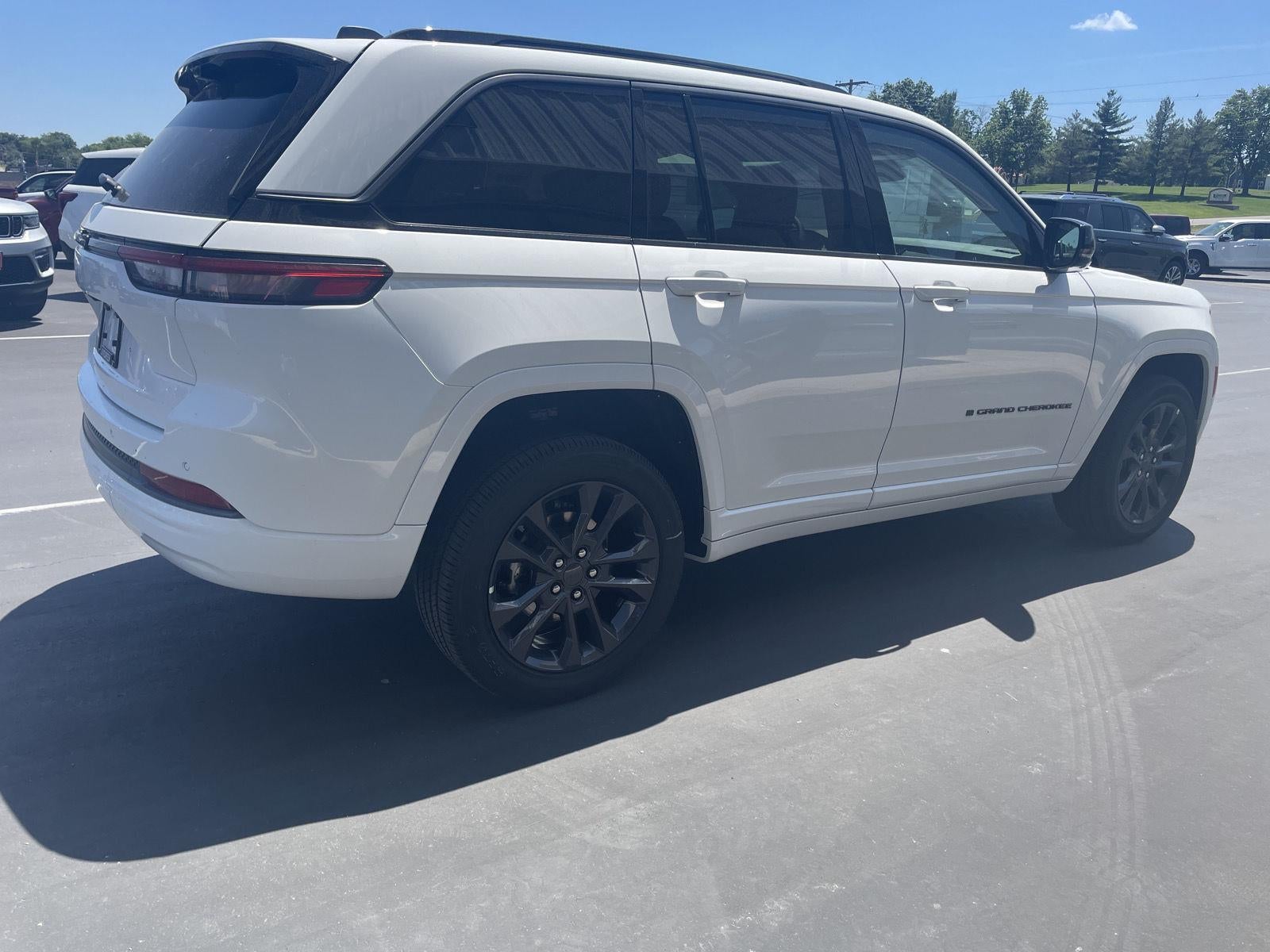 2026 Jeep Grand Cherokee GRAND CHEROKEE LIMITED RESERVE 4X4