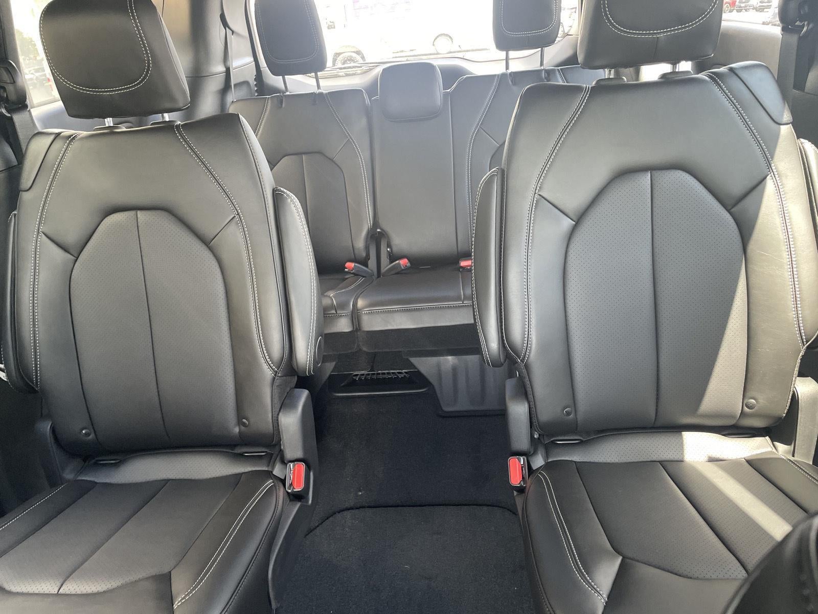 2027 Chrysler Pacifica PACIFICA SELECT