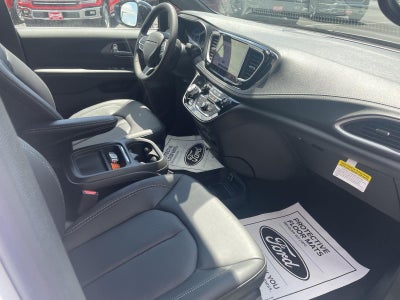 2027 Chrysler Pacifica PACIFICA SELECT