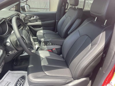 2027 Chrysler Pacifica PACIFICA SELECT