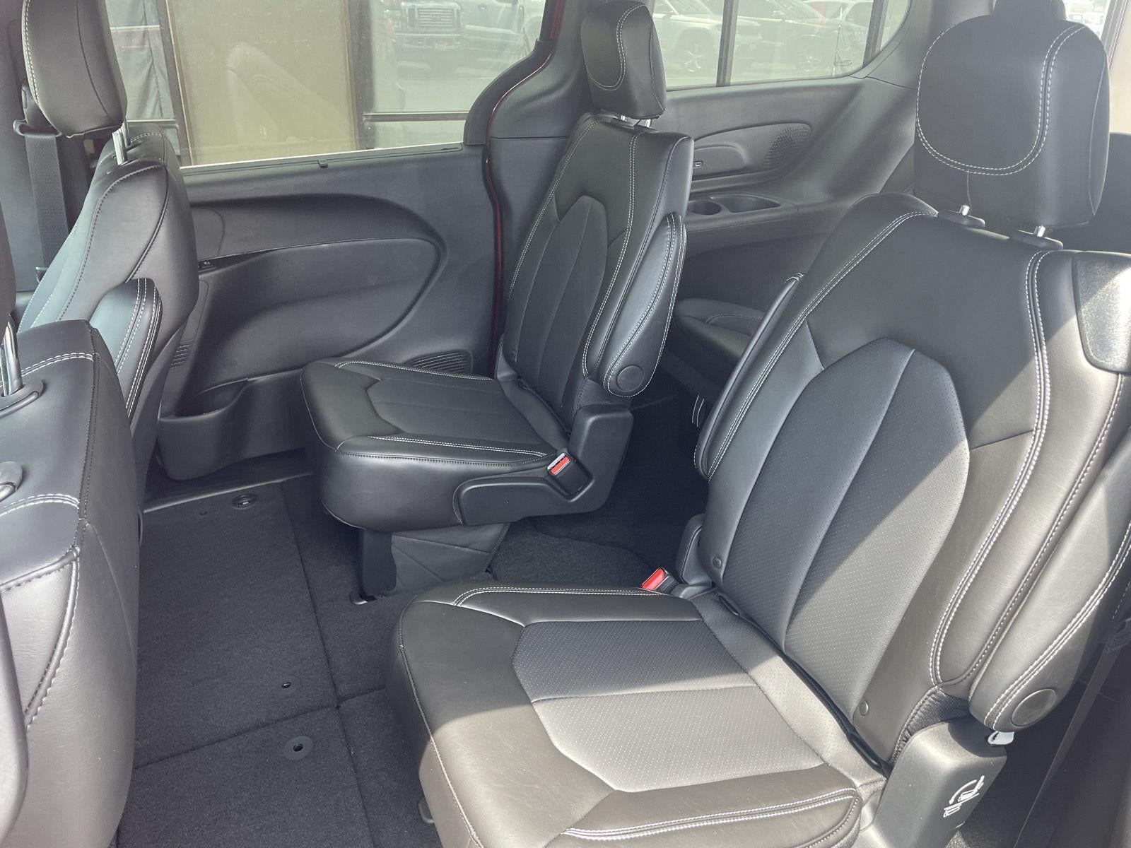 2027 Chrysler Pacifica PACIFICA SELECT