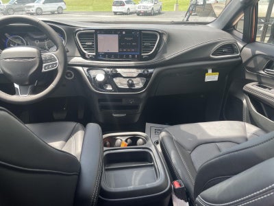 2027 Chrysler Pacifica PACIFICA SELECT