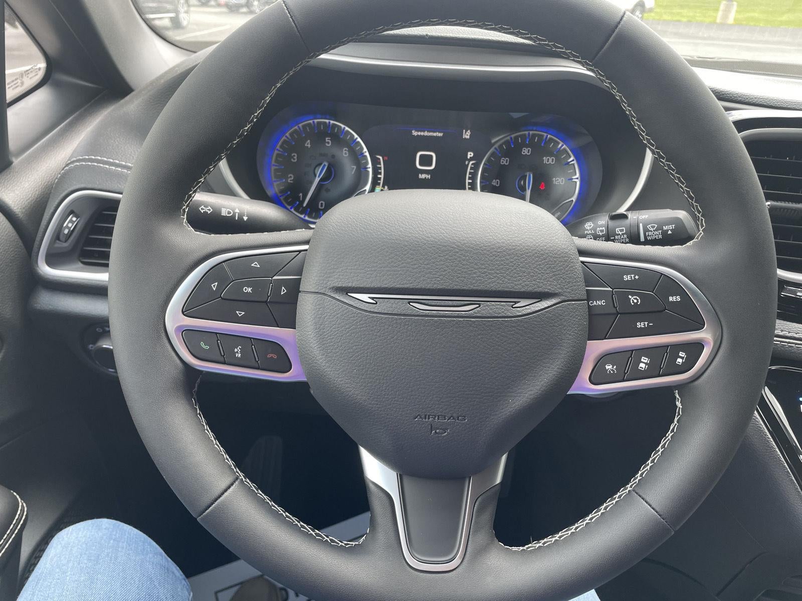 2027 Chrysler Pacifica PACIFICA SELECT