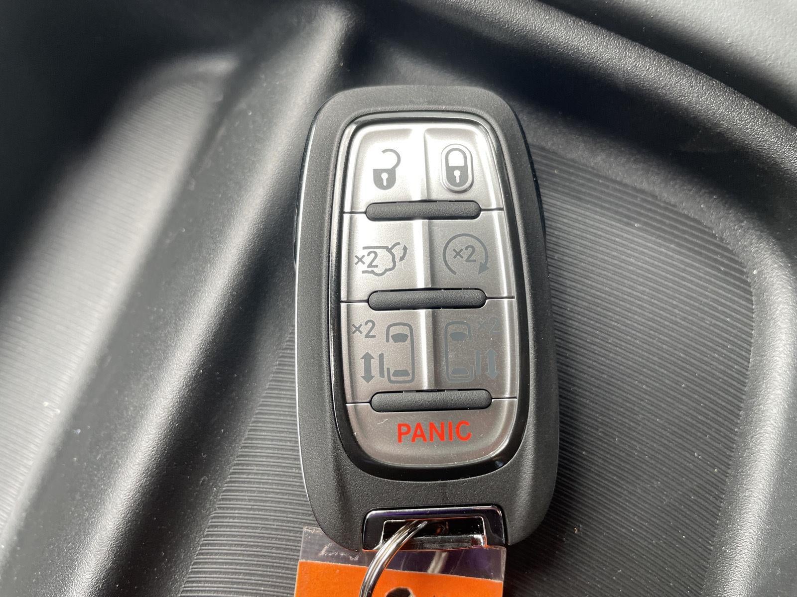 2027 Chrysler Pacifica PACIFICA SELECT