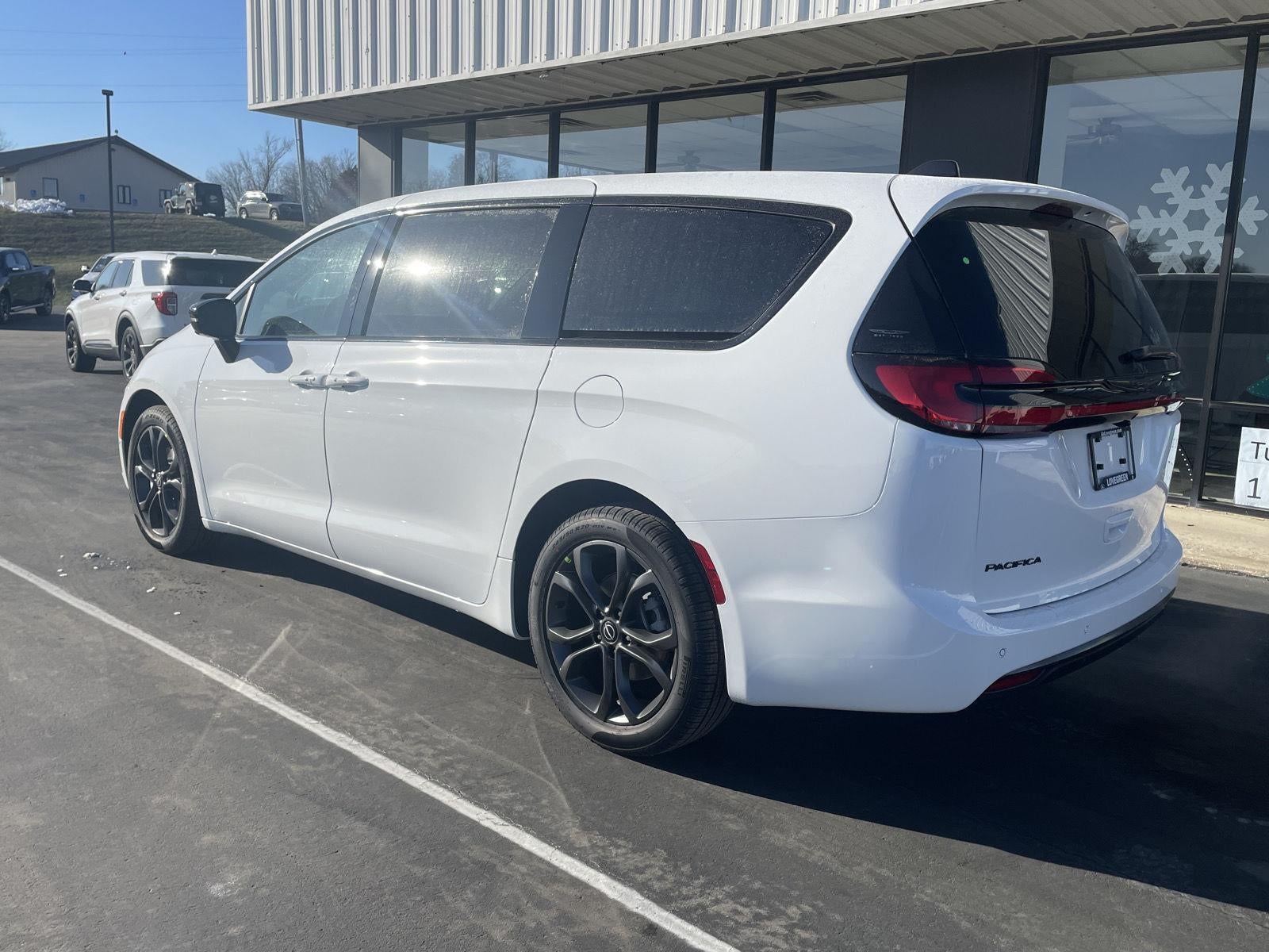 2026 Chrysler Pacifica PACIFICA SELECT