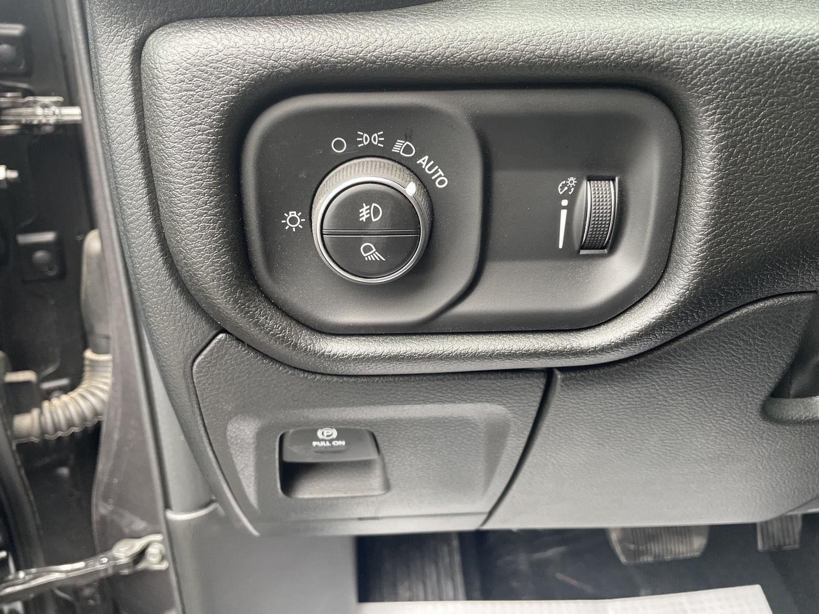 2026 RAM Ram 1500 RAM 1500 EXPRESS CREW CAB 4X4 5'7' BOX