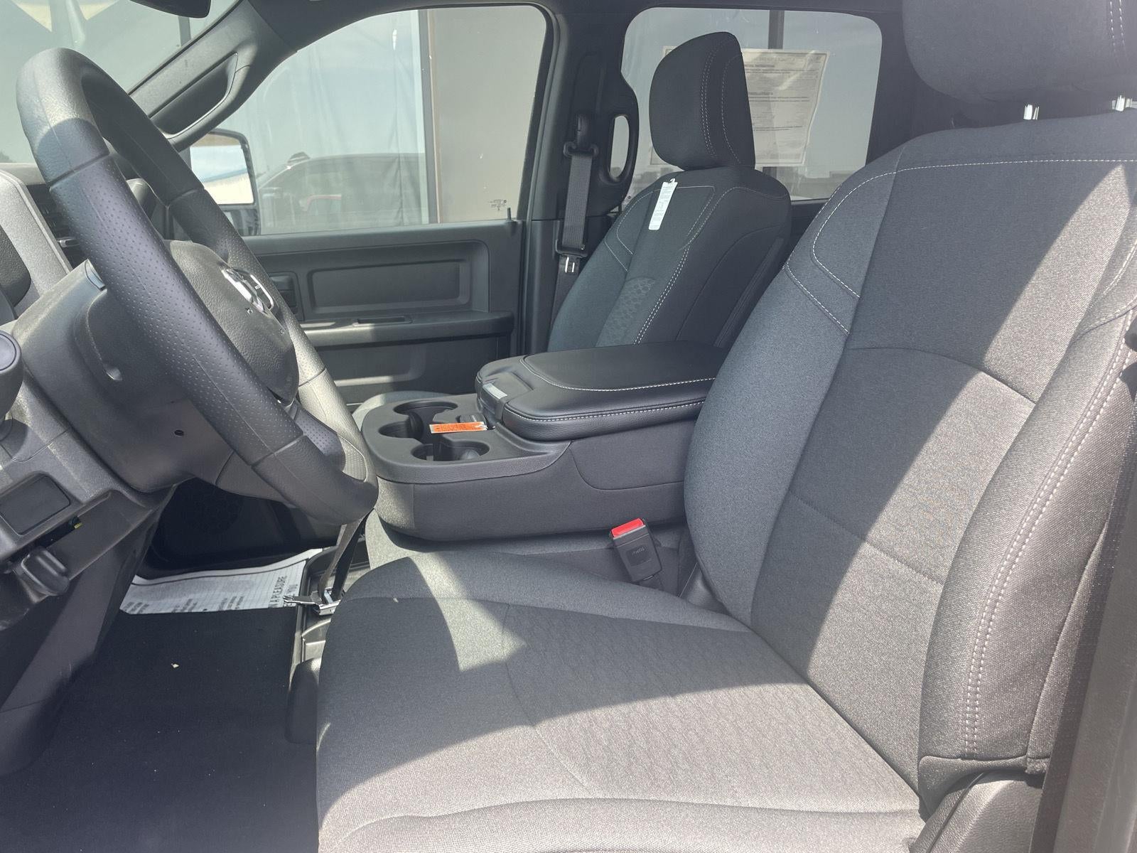 2026 RAM 2500 RAM 2500 WARLOCK CREW CAB 4X4 6'4' BOX