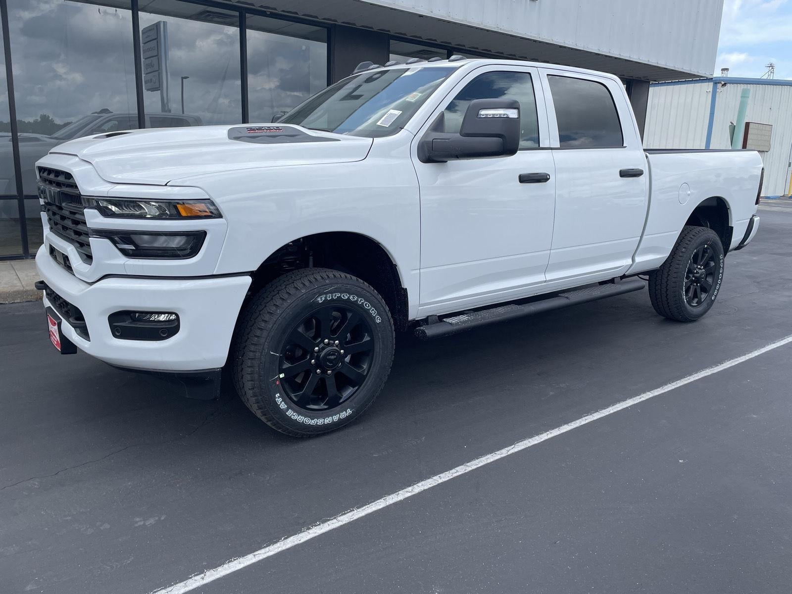 2026 RAM Ram 2500 RAM 2500 BLACK EXPRESS CREW CAB 4X4 6'4' BOX